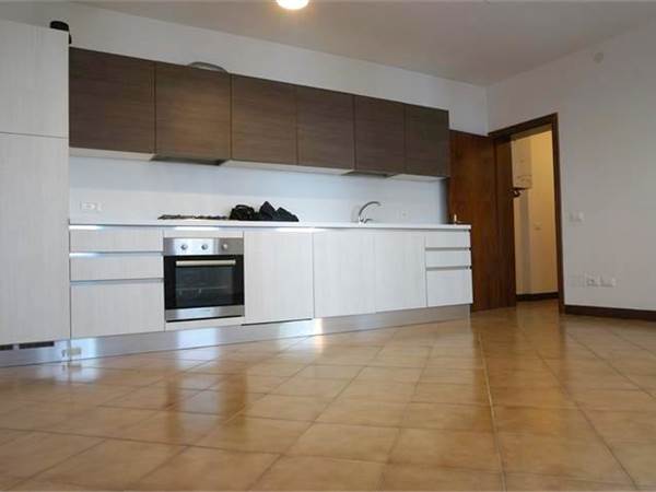 Mestre centro due camere arredato solo di cucina