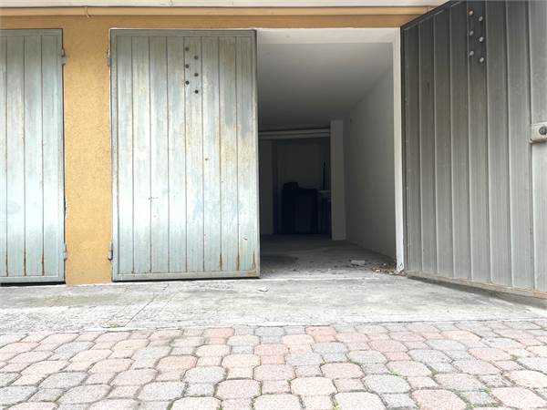 Magazzino Garage Mestre via Tassini